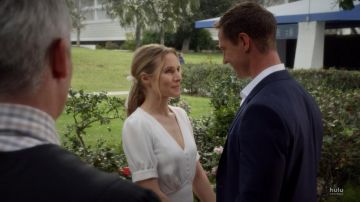 The wedding dress of Veronica Mars (Kristen Bell) in Veronica Mars (S04E08)
