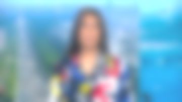 La chemise imprimé all over multicolore de Émilie Tran Nguyen dans 12/13 Journal de France 3 le 08.06.2020