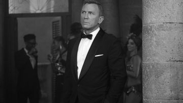 Tom Ford Tuxedo Suit worn by James Bond (Daniel Craig) in No Time to Die
