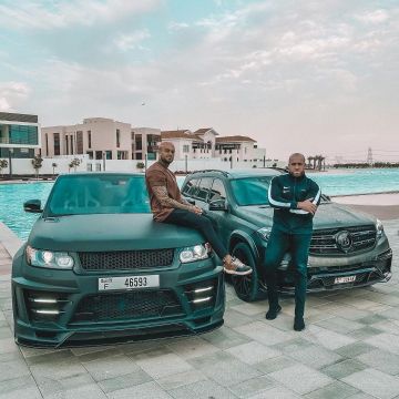 The pair of Nike Air Force 1 Low Travis Scott Cactus Jack Thibault Garcia on his account Instagram @thibaultgarcia