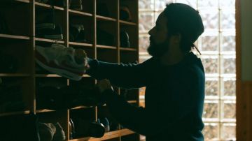Sneakers Nike Air Max 1 Anniversary Red Ramy (Ramy Youssef) in Ramy (S01E01)