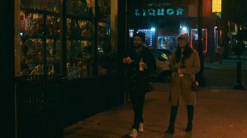 The white sneakers of Ramy (Ramy Youssef) in Ramy (S01E01)