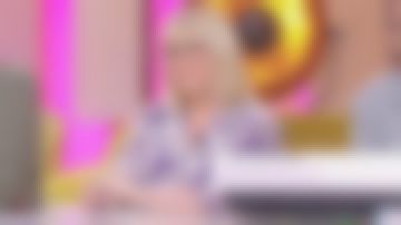 The printed dress V-neck Caroline Diament in I love you etc... the 09.06.2020