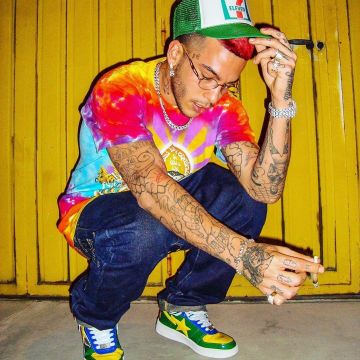 Sneakers A Bathing Ape Bapesta Tri-Color Green Sfera Ebbasta on his account Instagram @sferaebbasta
