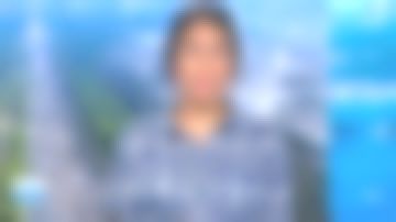 La robe chemise col classique imprimé en coton indigo de Émilie Tran Nguyen dans 12/13 Journal de France 3