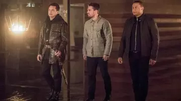 The jacket worn by Oliver Queen (Stephen Amell) in the series Arrow (S04E13)