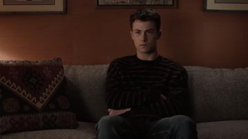 The striped sweater worn by Clay Jensen (Dylan Minnette) in 13 Reasons Why (Season 4 Episode 5)