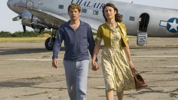 The vintage dress white long and yellow detailing of Alice (Olga Kurylenko) in Romance (Season 1)