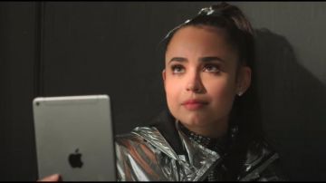 Apple iPad Mini used by April (Sofia Carson) in Feel the Beat