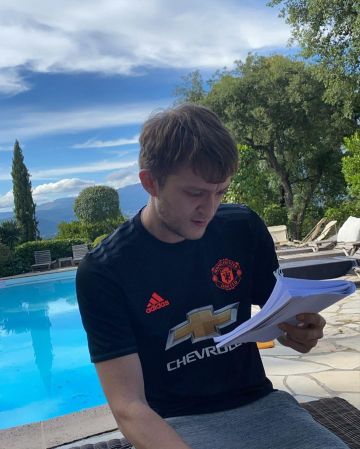 Le maillot de Manchester United porté par Vald sur son compte Instagram @valdsullyvan