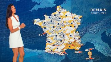 La robe blazer portée par Tatiana Silva dans la Météo de TF1