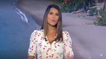 Cherry silk worn by Karine Ferri the loto Draw