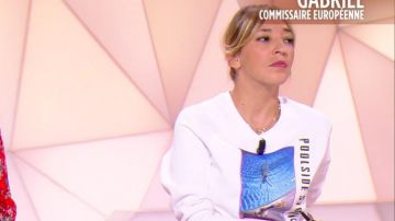 Sudadera blanca serigrafiada de Nadia Daam en 28 minutos el 16.06.2020