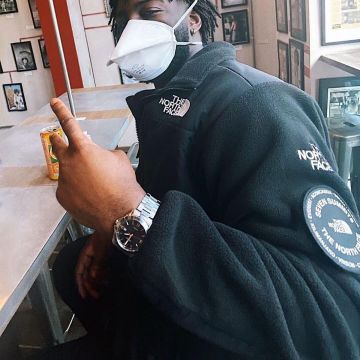 Le polaire The North Face portée par Lonni sur son compte Instagram @lonnizer