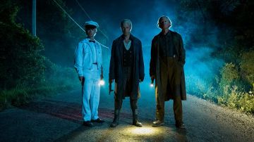 White costume worn by Oscar (Tom Sinclair) in The Umbrella Academy (Season 2)