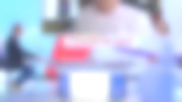 The blue dress pleated Natacha Harry in the show Télématin