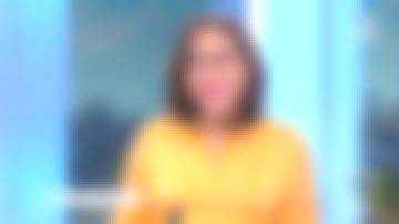 La chemise orange en soie de Karine Baste-Régis dans Télématin