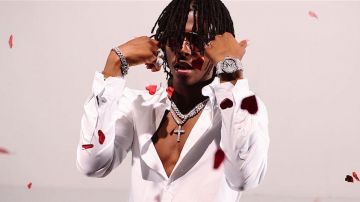 La montre en diamant portée par Koba Lad dans son clip Marie