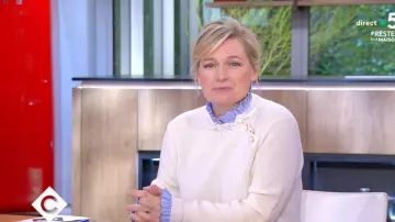 The sweater sleeves blue removable of Anne-Elisabeth Lemoine in C to you
