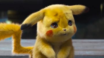 La réplique en peluche de Pikachu dans Pokémon, le film : Je te choisis !