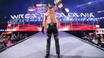 Le pantalon porté par Seth Rollins dans la WWE
