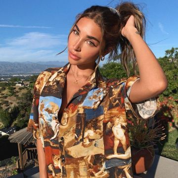 The printed shirt Urban Outfitters worn by Chantel Jeffries on his account Instagram @chanteljeffries