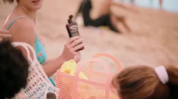 L'écran Utilisé Orange Sac de Karen (Chloe Bennet) dans la Vallée de Fille