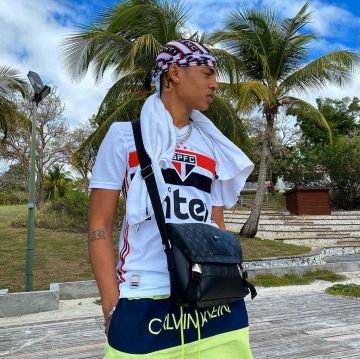 The bag Louis Vuitton worn by OBOY on his account Instagram @oboykingshit
