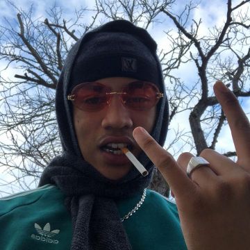 The bonnet Louis Vuitton worn by OBOY on his account Instagram @oboykingshit
