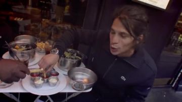 The zipped sweater black Lacoste worn by Moha The Dogfish shark in her video clip Remember