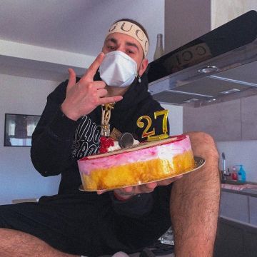 The headband Gucci worn by SCH on his account Instagram @sch 