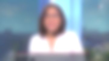 The linen shirt nude Karine Baste-Regis in Télématin