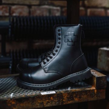 Rammestein Merch Bottes sur l'Instagram compte de @rammsteinshop