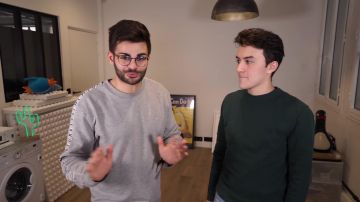 The green sweater worn by HugoPosay in his video HE almost KILL MY DOG... (feat. FASTGOODCUISINE)