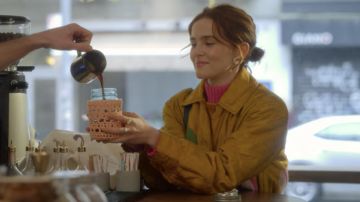 Appliqué Veste Matelassée porté par l'Infini Jackson (Zoey Deutch) dans Le politique (S02E03)