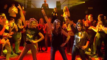 The camisole in silk and lace Emma (Elsa Zylberstein) in Adorable