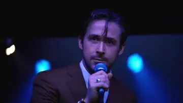 Anillo Signent usado por Sebastian (Ryan Gosling) como se ve en La La Land