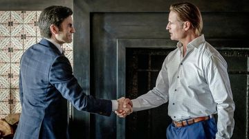 Checkered suit in blue worn by Jamie Dutton (Wes Bentley) in Yellowstone (S03E01)