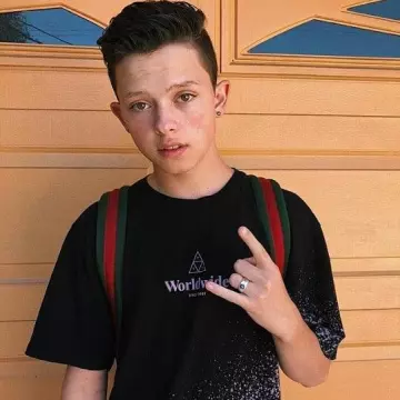 HUF T-shirt  worn by Jacob Sartorius on the Instagram account of @uklovessartorius 