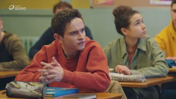 The kit is New Hero of Timothy (Gregory Champion) in Tomorrow belongs to us