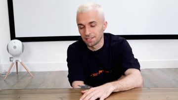 Le t-shirt Yoko 'Monkey' porté par Squeezie dans sa vidéo les gars j'suis devenu ingénieur 