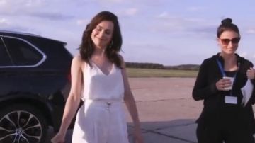 The pants fluid carried by Laura Biel (Anna Maria Sieklucka) in the film 365 days