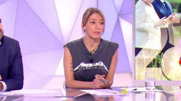 Camiseta sin mangas de antracita Metallica de Nadia Daam en 28 minutos