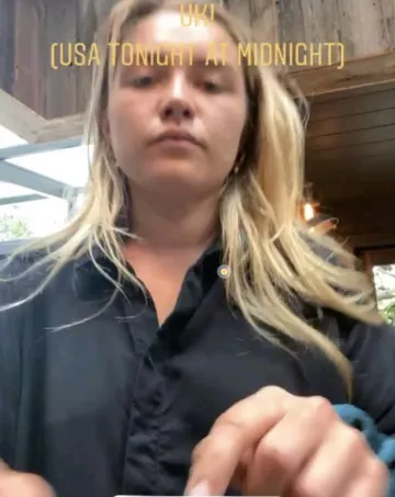 Camisa usada por Florence Pugh en la cuenta de Instagram @florencepughlatinoamerica