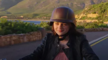 Biker leather Jacket worn by Shelly 'Elle' Evans (Joey King) as seen in The Kissing Booth 2