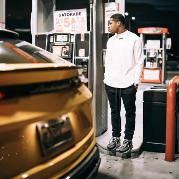 Sneakers Nike Cardigan Black Grey worn by Devin Haney on his account Instagram @realdevinhaney