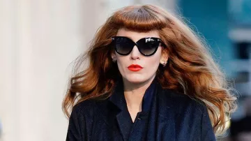 Les lunettes de soleil Tom Ford Anoushka portées par Stephanie Patrick (Blake Lively) dans Le rythme de la vengeance