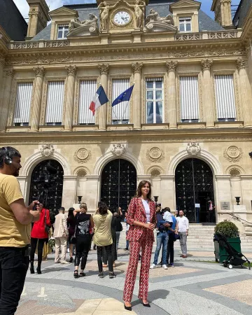 Le pantalon à broderies ethniques de Ophélie Meunier sur le compte Instagram de @zoneinterditem6