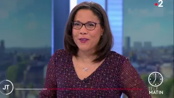 The blouse printed with flowers look chic and bohemian Karine Baste-Regis in Télématin the 10.07.2020