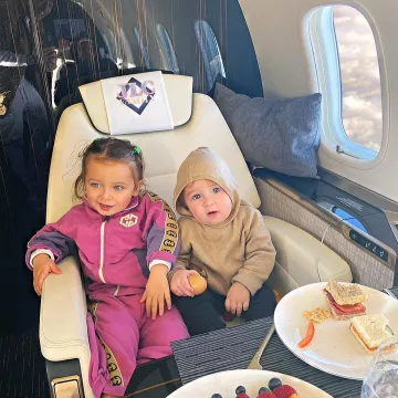 Los pantalones de chándal de Gucci Kids usados por Chelsea en la cuenta de Instagram de @iam_billionaire 